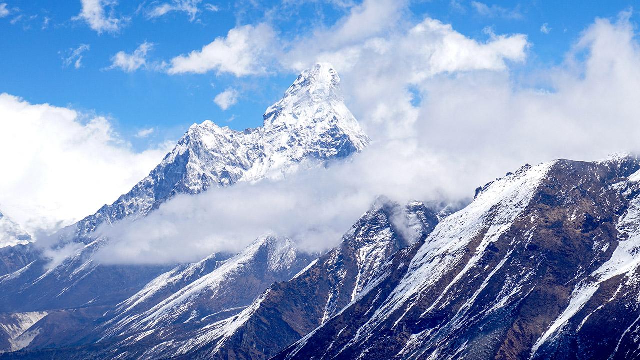 everest-afp-1576095.jpg