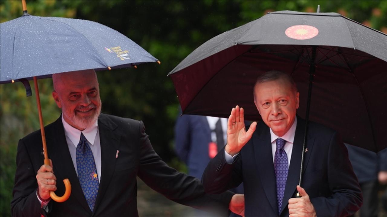 erdogan-tiran-2361102.jpg