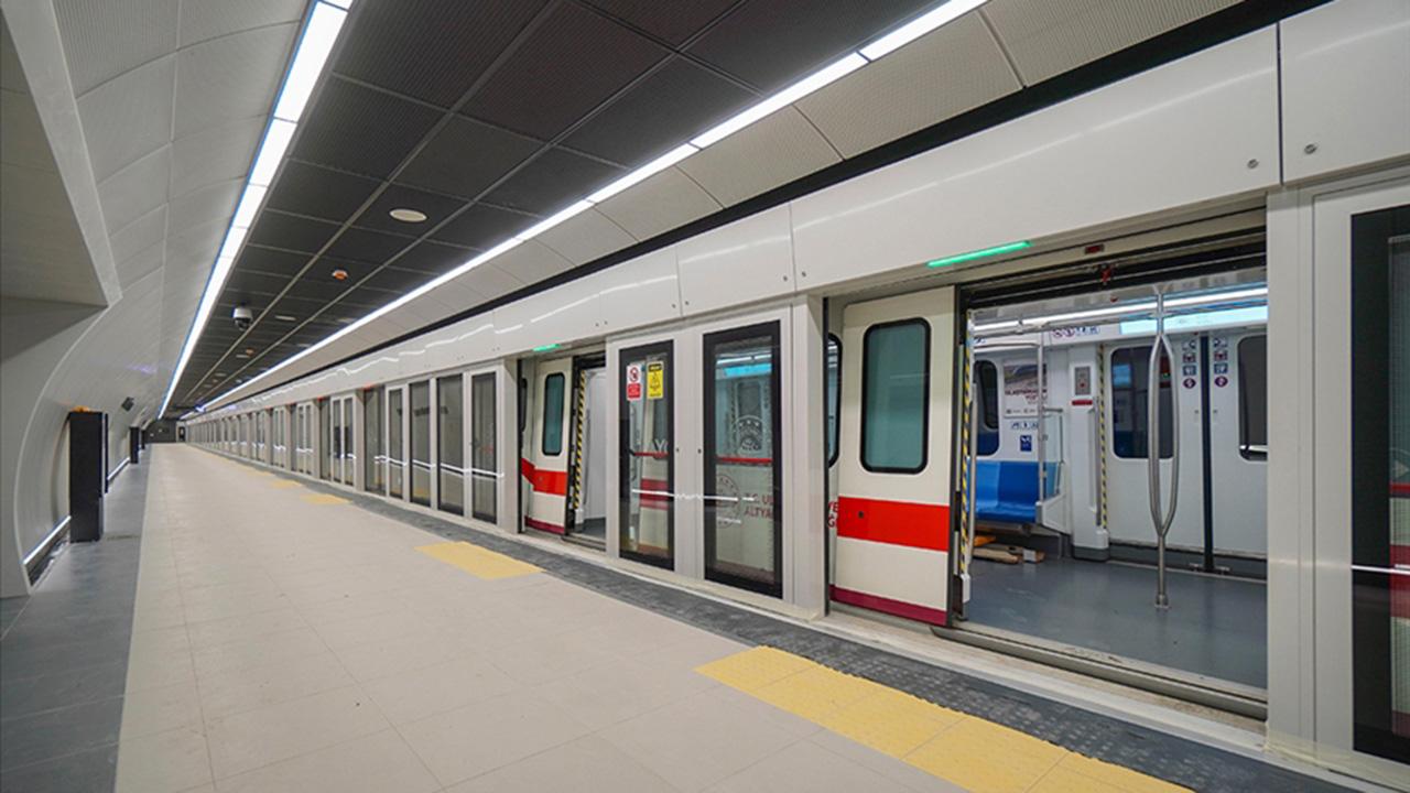 metro-aa-2295852.jpg